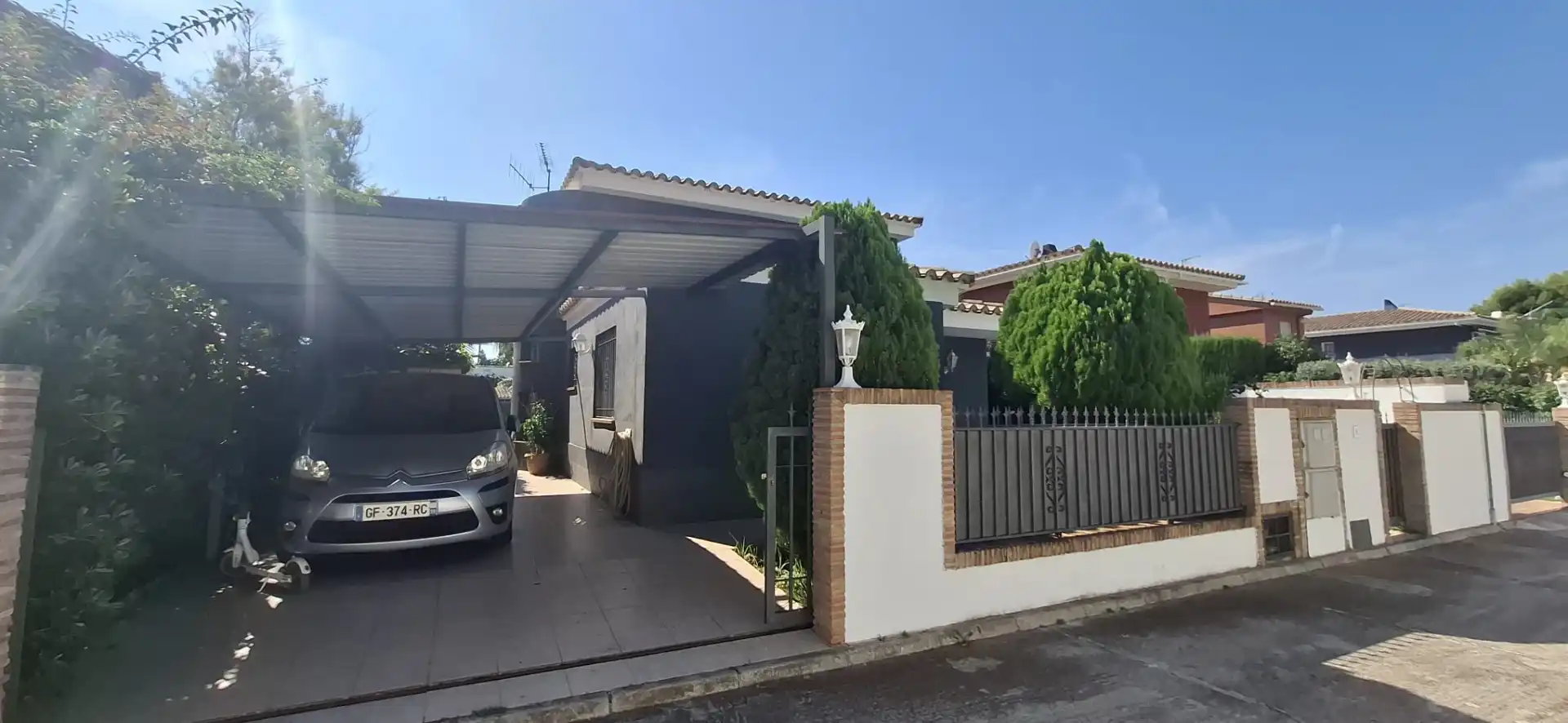 Vista exterior de Casa o chalet en venta en Benicasim / Benicàssim con Calefacción, Jardín privado y Terraza