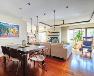 Dining room of Duplex to rent in  Barcelona Capital  with Air Conditioner, Heating and Parquet flooring