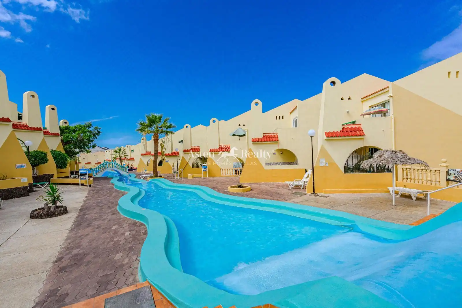 Exterior view of Flat for sale in Adeje  with Terrace, Swimming Pool and Furnished