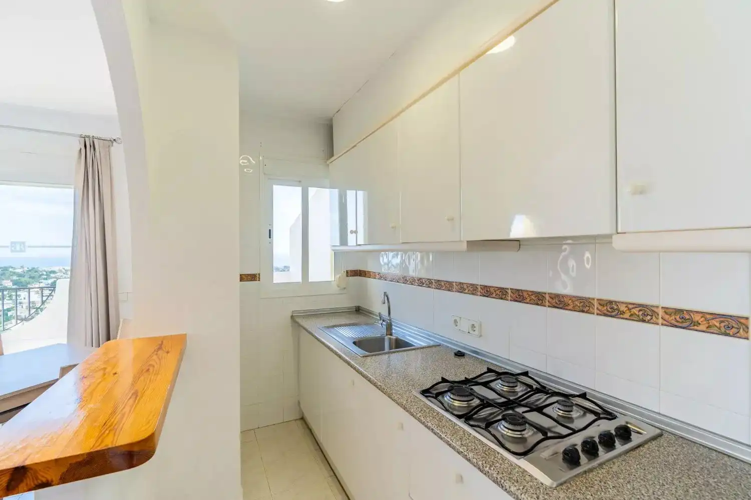 Cuina de Casa o xalet en venda en Calpe / Calp amb Aire condicionat, Jardí privat i Terrassa