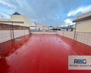 Exterior view of Single-family semi-detached for sale in Jerez de la Frontera  with Air Conditioner and Terrace