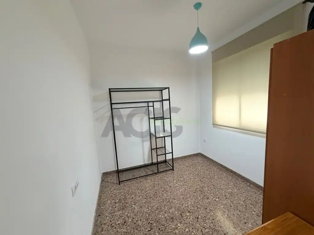Schlafzimmer von Wohnung zur Miete in L'Alcúdia mit Klimaanlage und Balkon