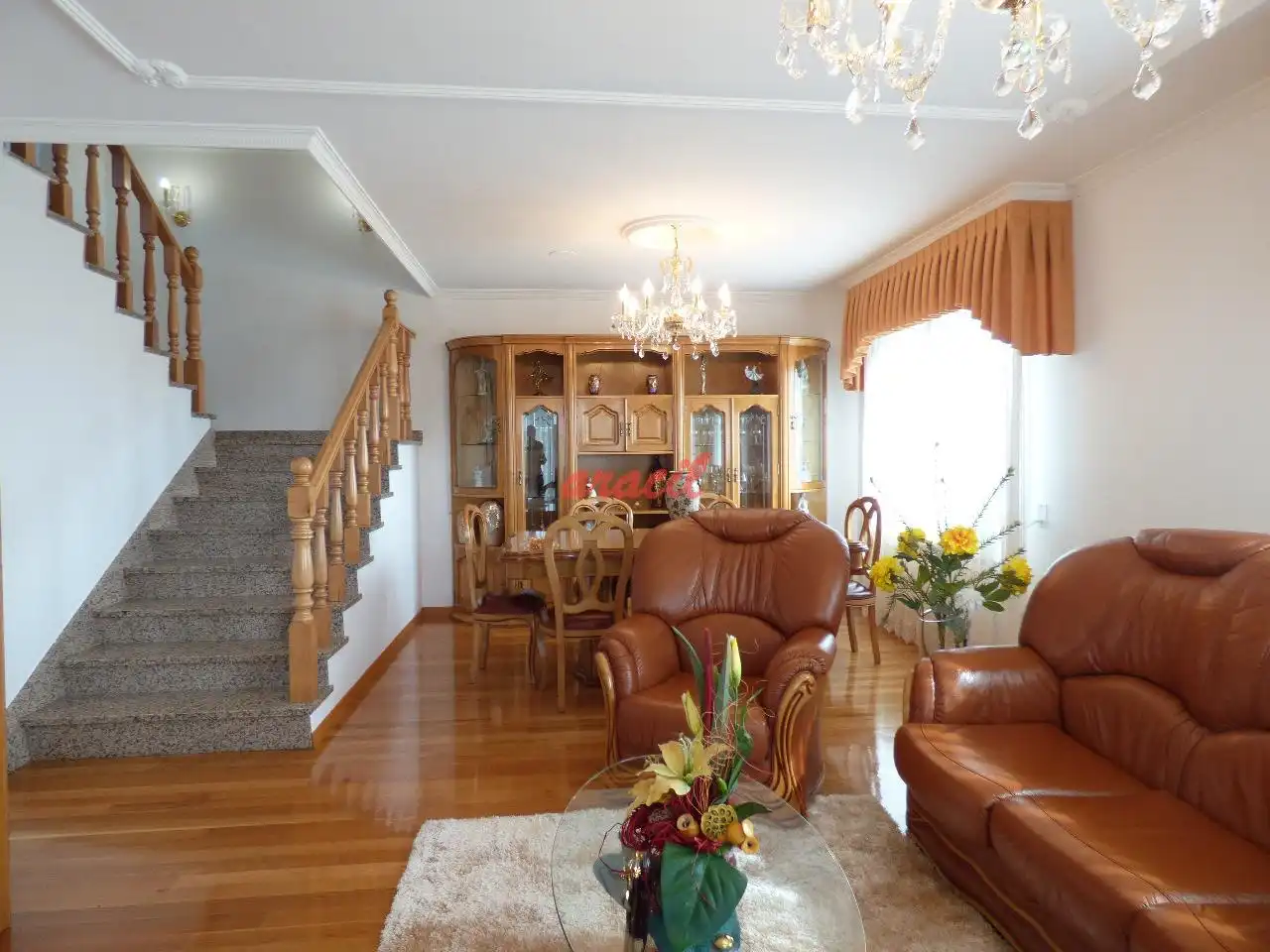 Sala d'estar de Casa o xalet en venda en Ourense Capital  amb Calefacció, Jardí privat i Terrassa
