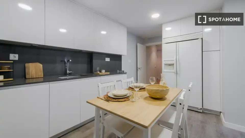 Kitchen of Flat for rent in Madrid  with Air Conditioner, Heating and Furnished