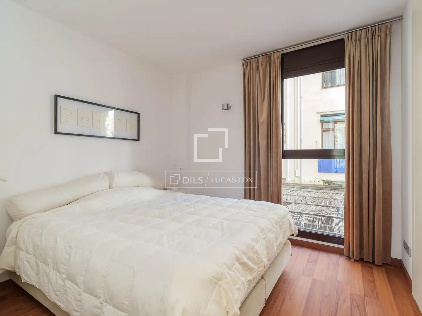 Schlafzimmer von Wohnung zum Verkauf in Barcelona mit Klimaanlage, Heizung und Parkett
