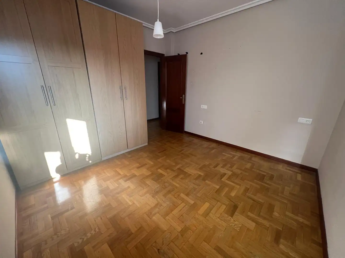 Habitación de Piso en venta en Gijón  con Calefacción, Horno y Lavadora