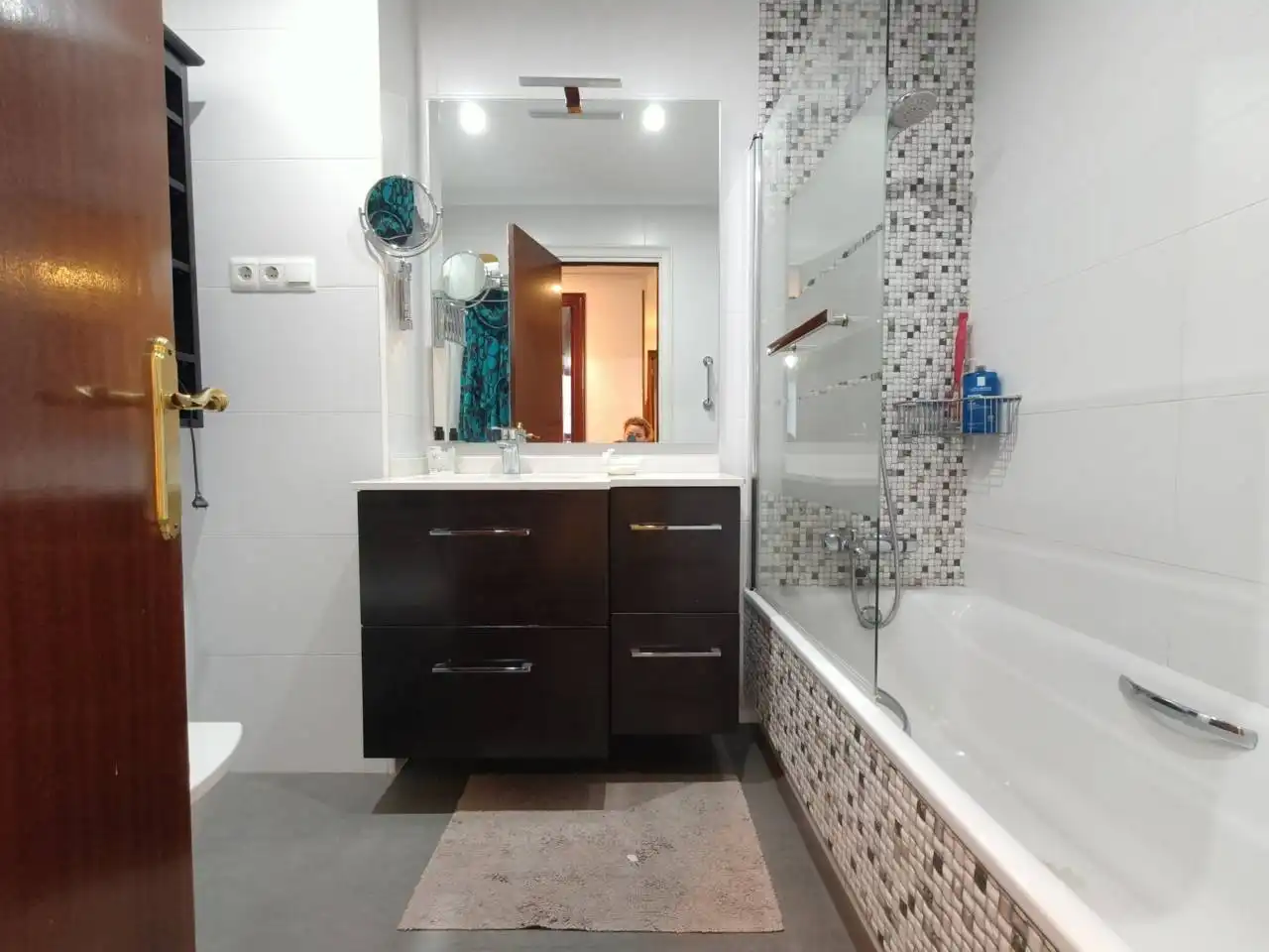 Bathroom of Flat for sale in Bilbao   with Heating and Balcony
