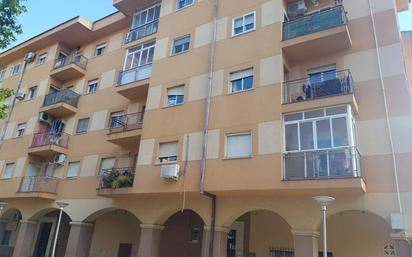 Exterior view of Flat for sale in Navalmoral de la Mata  with Private garden
