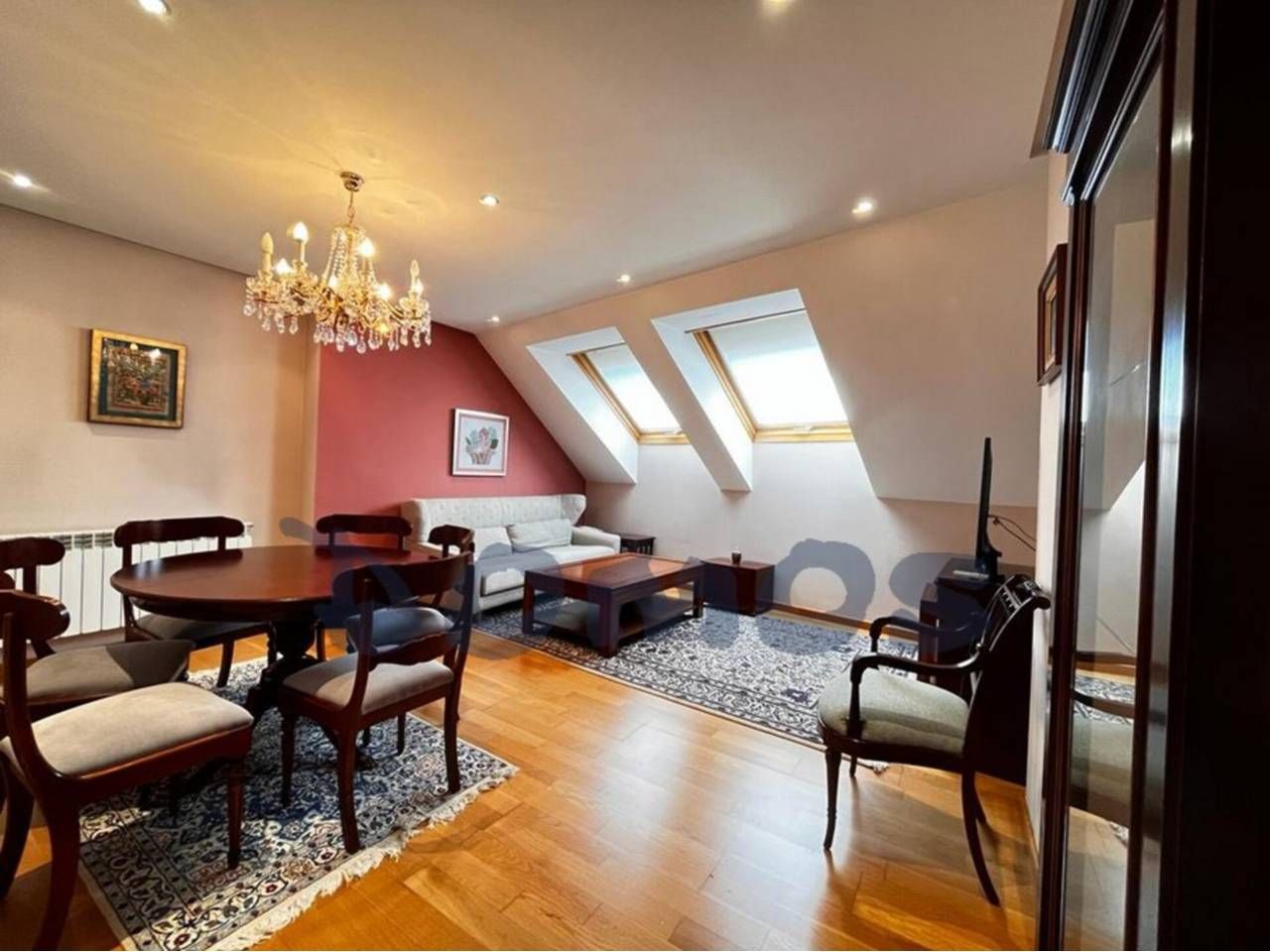 Attic to rent in Reina, Centro - Recinto Amurallado