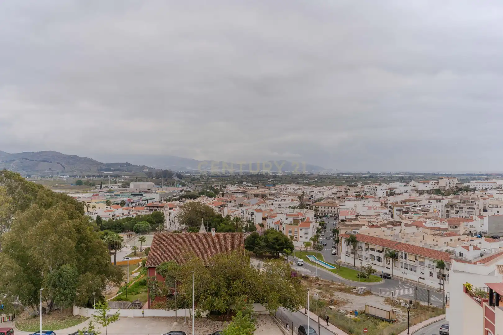 Vista exterior de Apartament en venda en Salobreña amb Aire condicionat, Traster i Forn