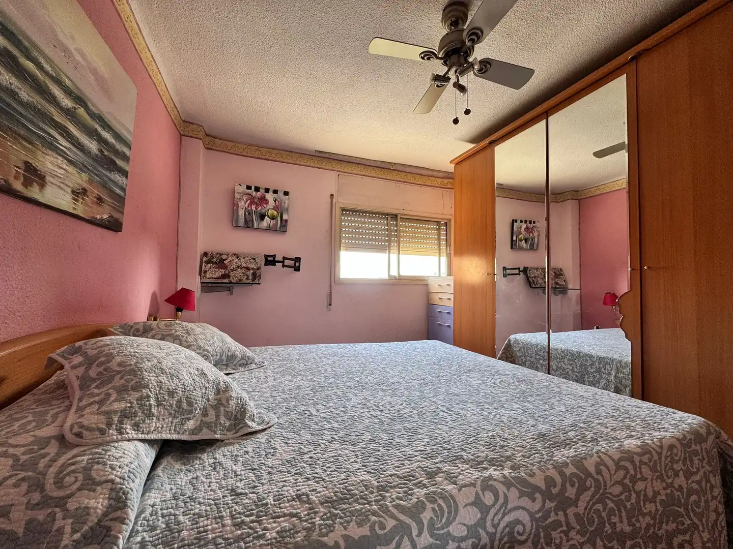 Habitación de Piso en venta en L'Hospitalet de Llobregat con Balcón