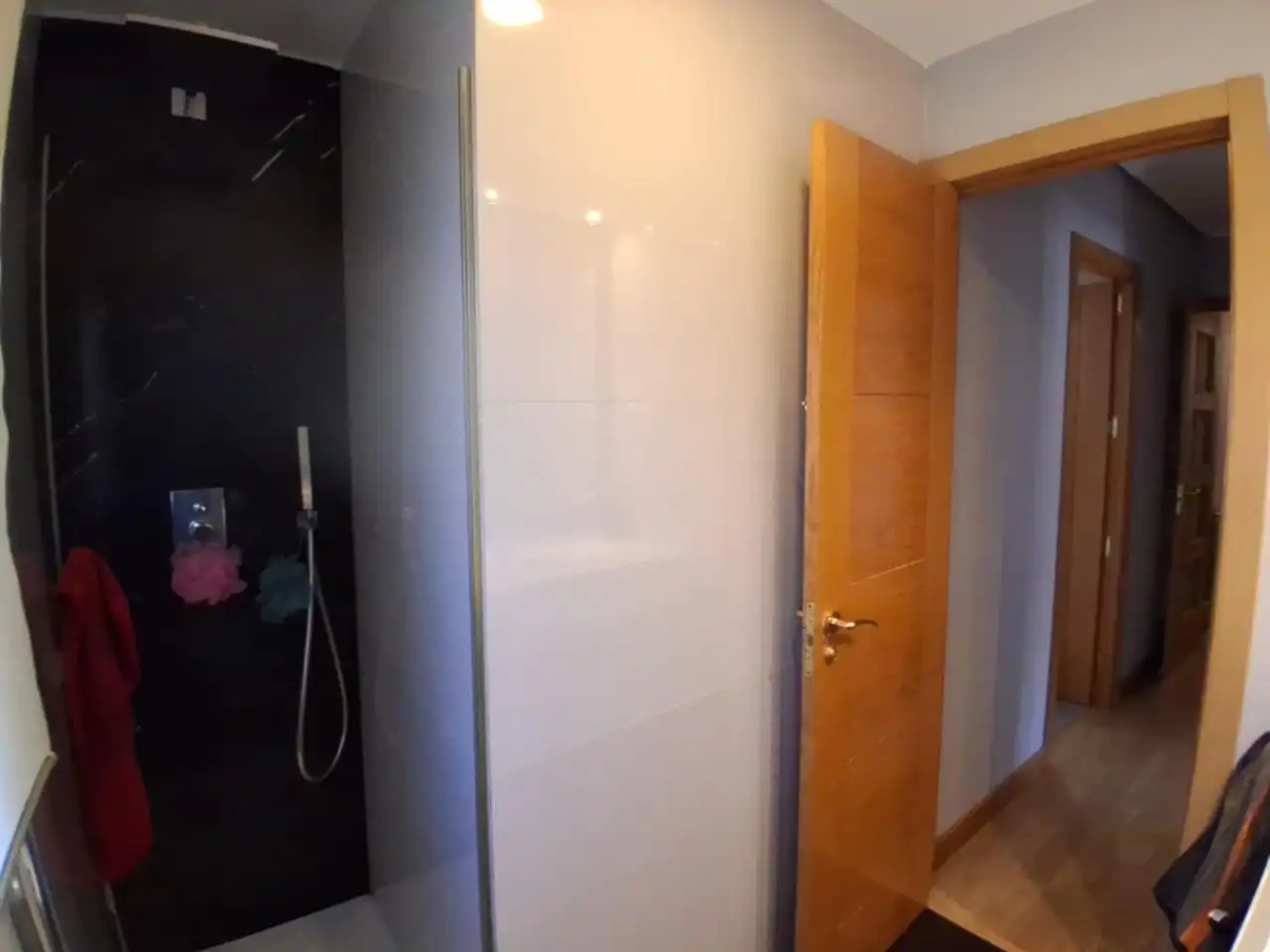 Bathroom of Apartments for share in Madrid  with Air Conditioner, Furnished and Internet