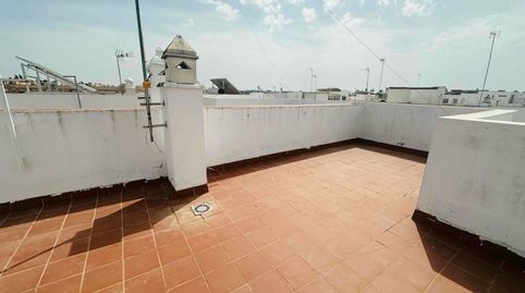 Foto 2 de Casa adosada en venta en Constelación Corona Austral, Torre Cruz - Los Molinos, Utrera