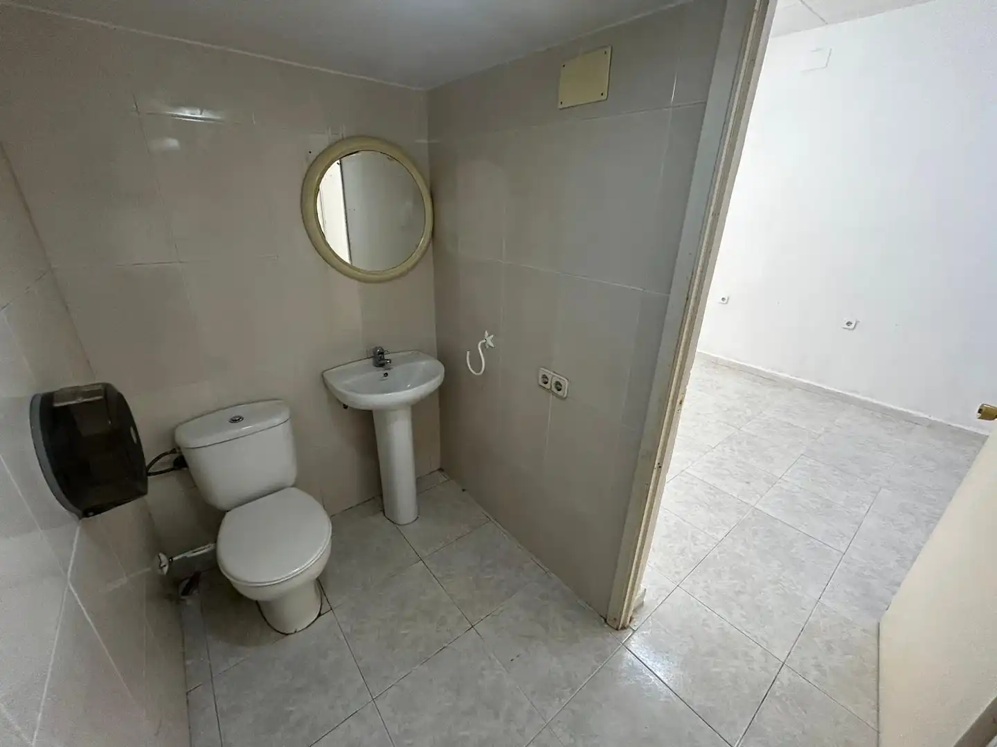 Baño de Local de alquiler en Mataró