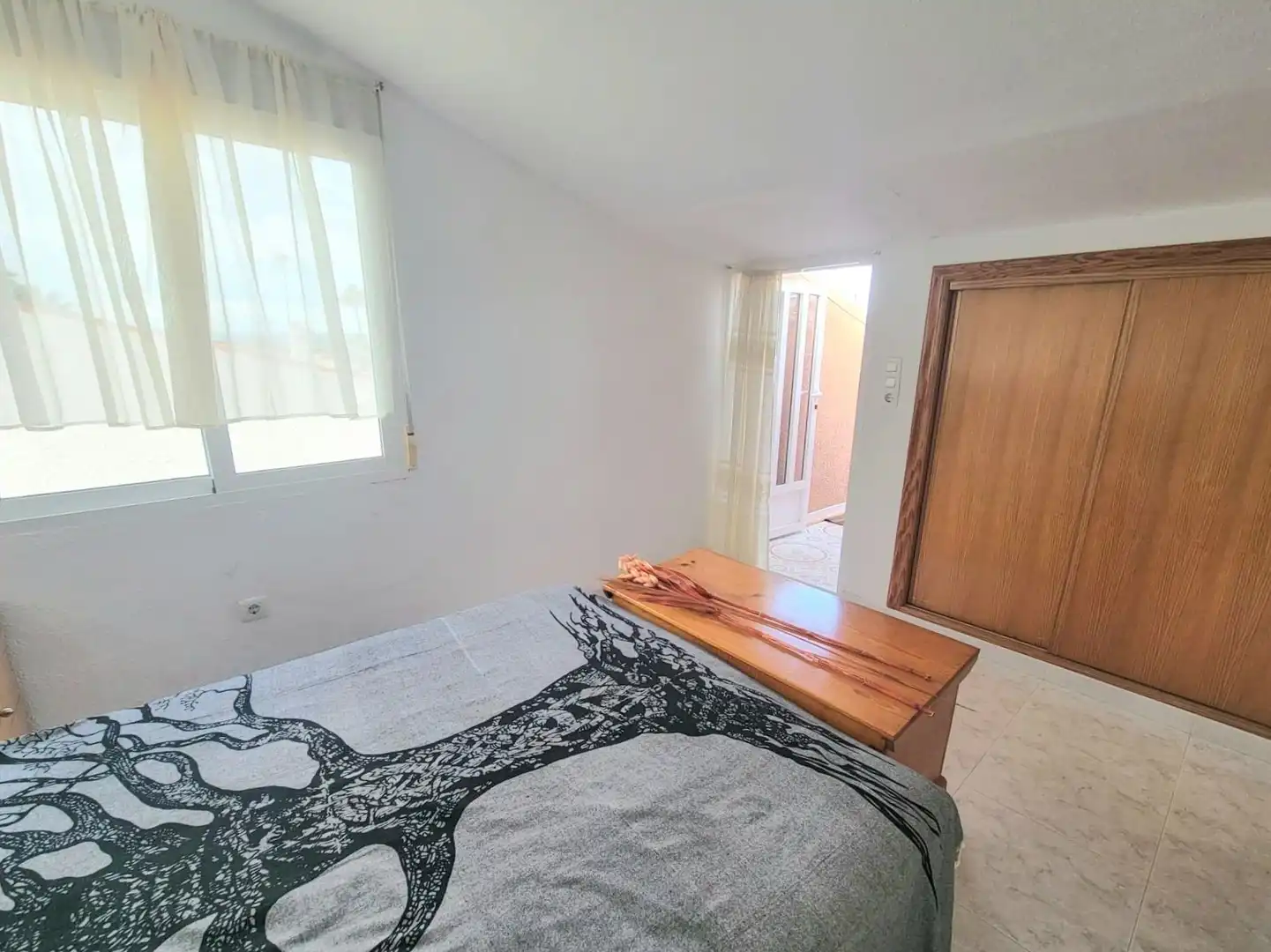 Habitación de Casa adosada en venta en Torrevieja con Aire acondicionado, Terraza y Trastero