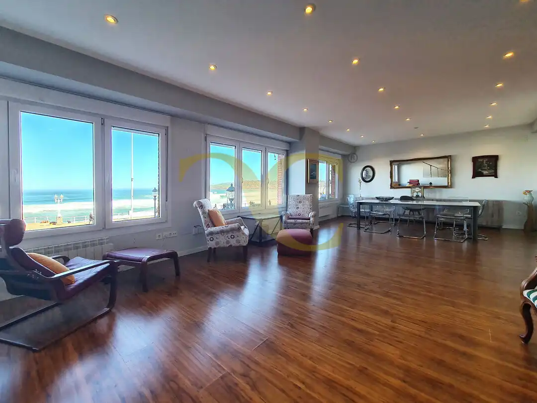 Piso con ascensor en venta en Paseo del Muro de San Lorenzo, imagen 3