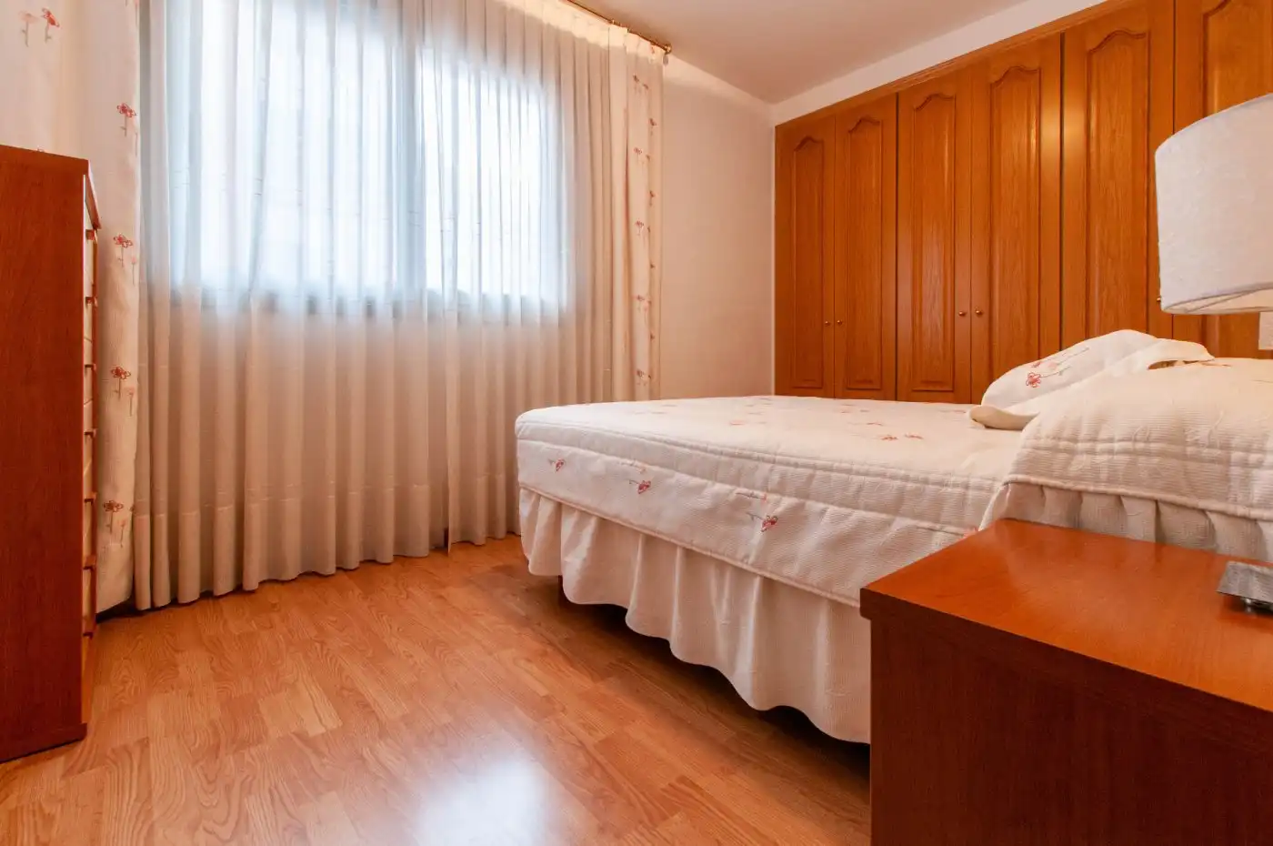 Habitación de Piso de alquiler en Sabadell con Aire acondicionado, Calefacción y Parquet