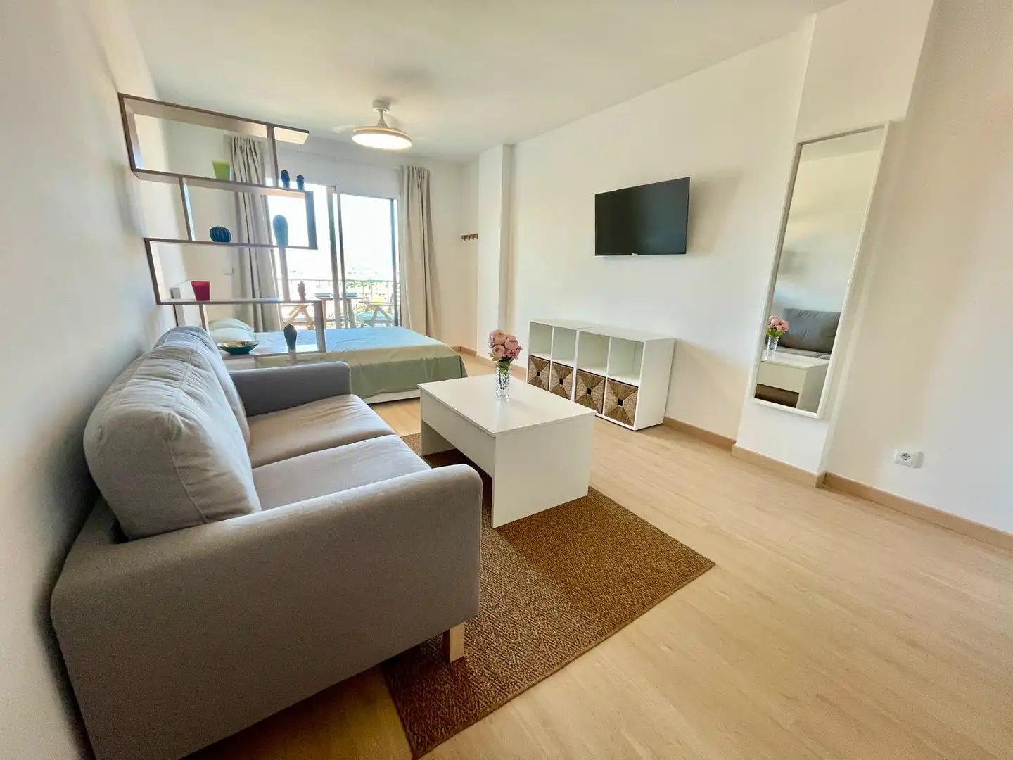Living room of Apartments for rent in Empuriabrava  with Parquet flooring, Terrace and Furnished