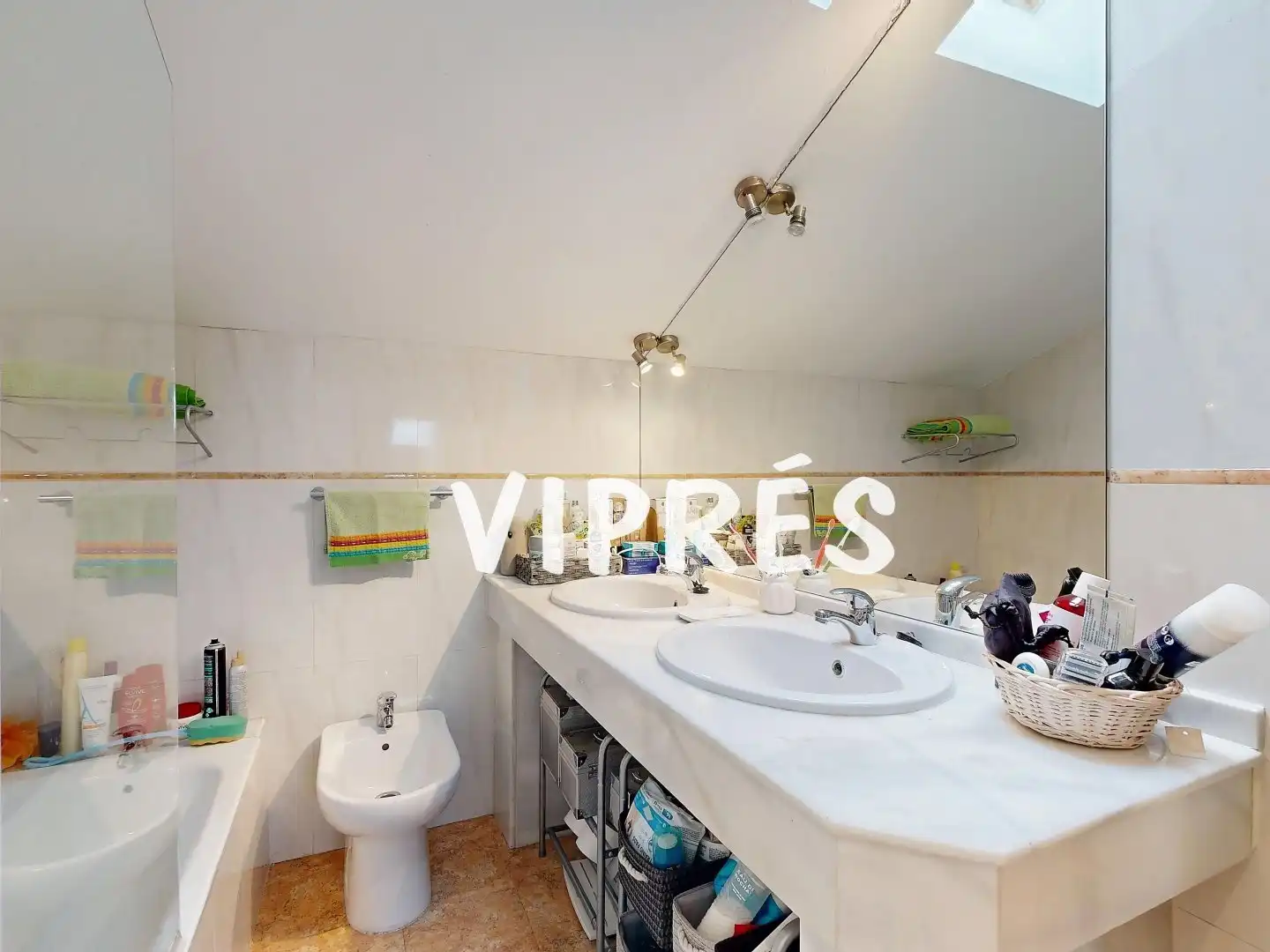 Badezimmer von Maisonette zum Verkauf in Cáceres mit Heizung, Parkett und Terrasse