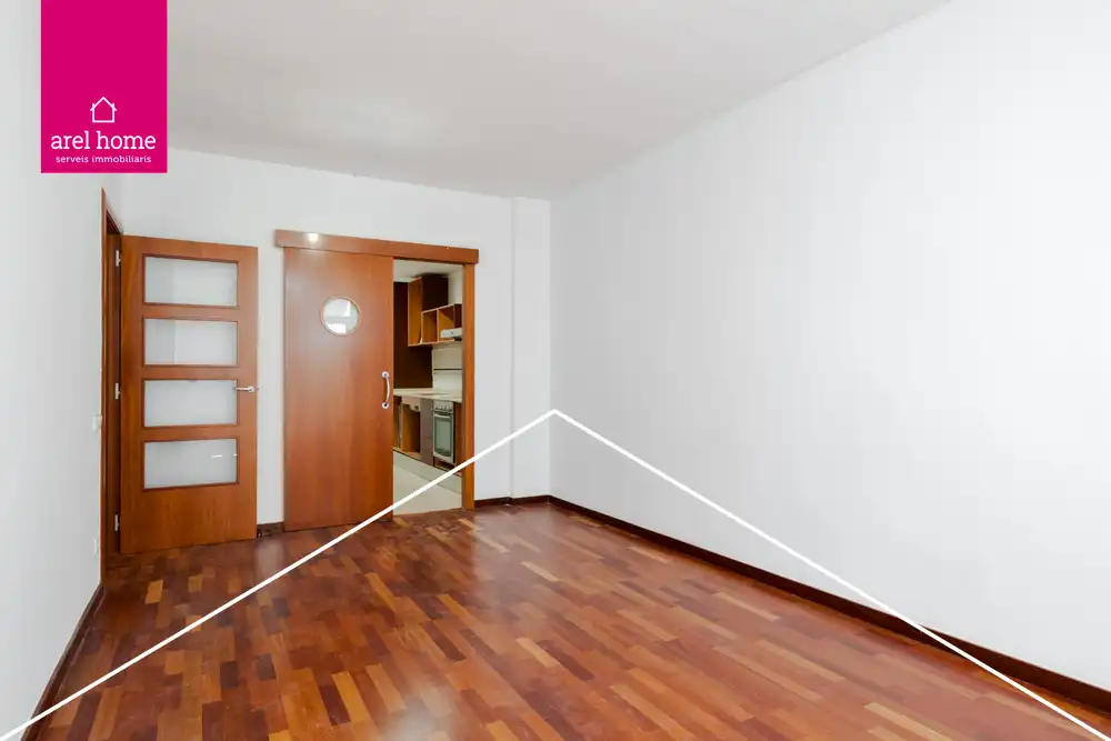Habitación de Piso en venta en Esplugues de Llobregat con Calefacción, Parquet y Balcón