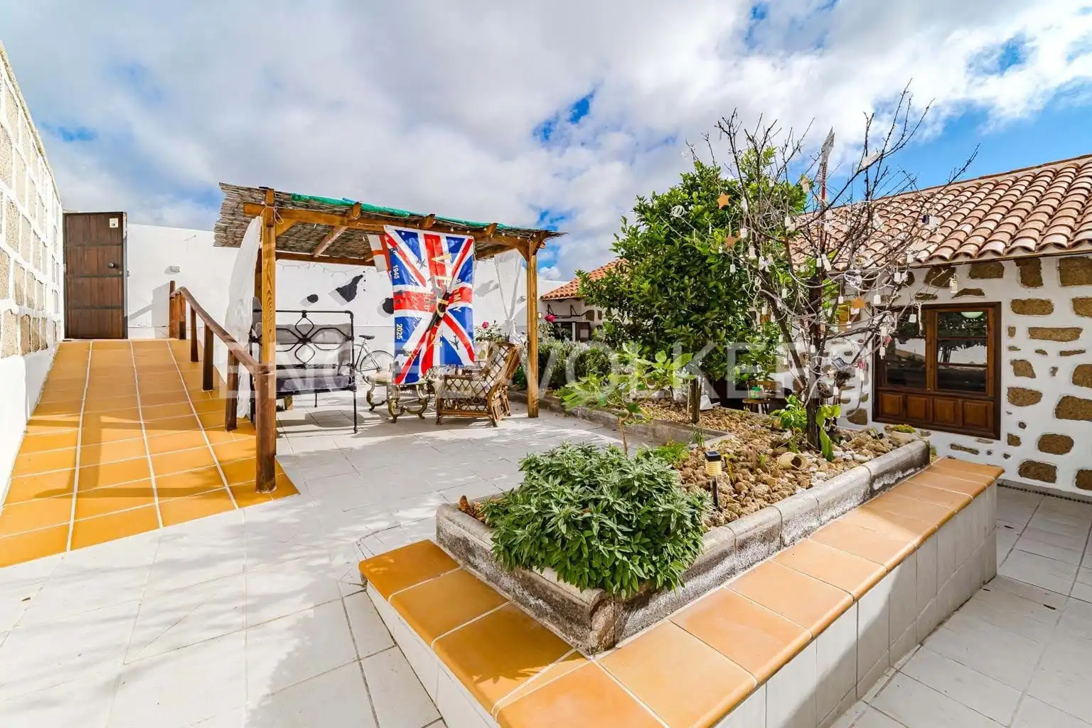 Exterior view of Houses for sale in Granadilla de Abona  with Terrace, Swimming Pool and Furnished