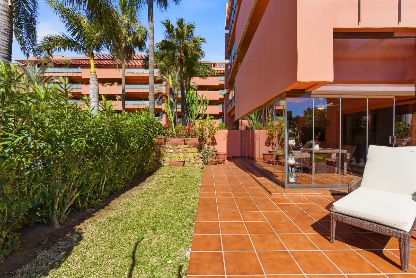 Terrassa de Planta baixa en venda en Estepona amb Aire condicionat, Jardí privat i Terrassa