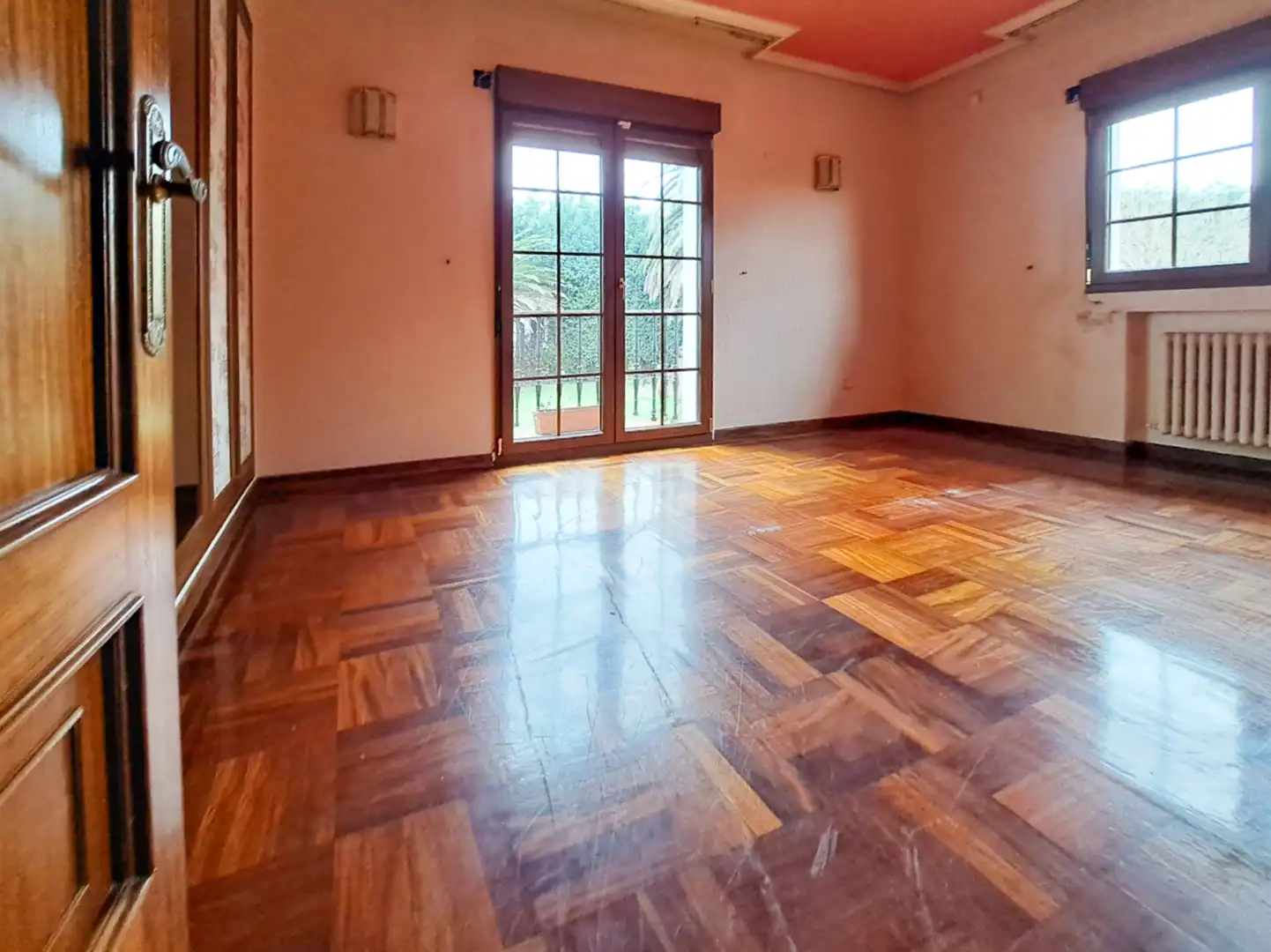 Living room of Houses for sale in Castrillón  with Heating, Private garden and Parquet flooring