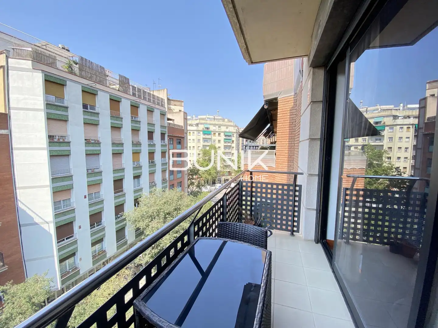 Vista exterior de Piso de alquiler en Barcelona con Parquet, Terraza y Trastero
