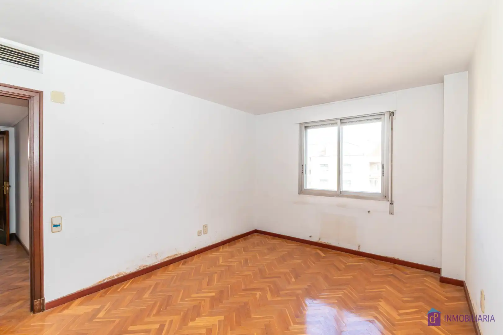 Bedroom of Flat for sale in Zaragoza  with Air Conditioner and Heating