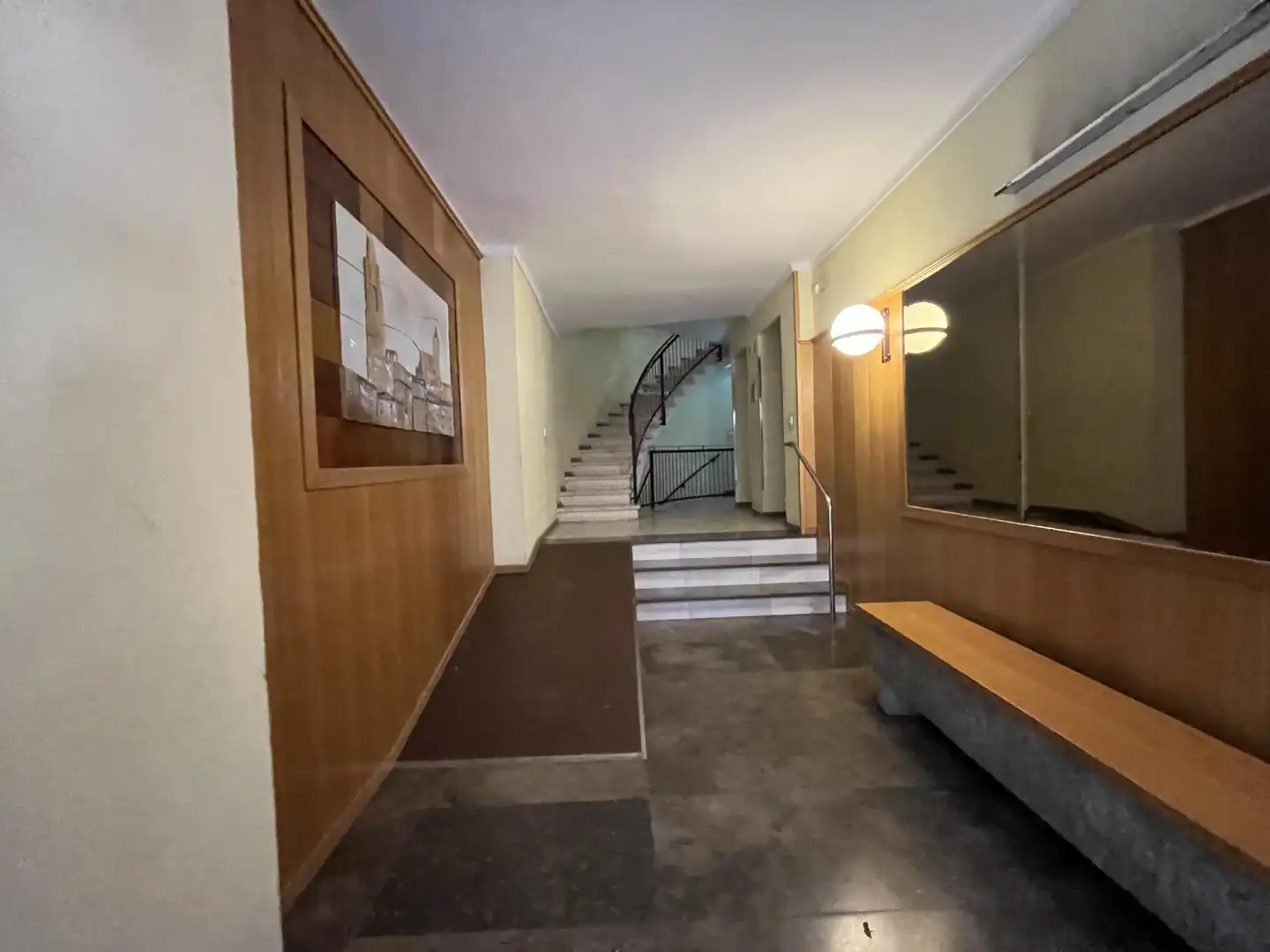 Wohnung zum Verkauf in Girona mit Heizung und Parkett