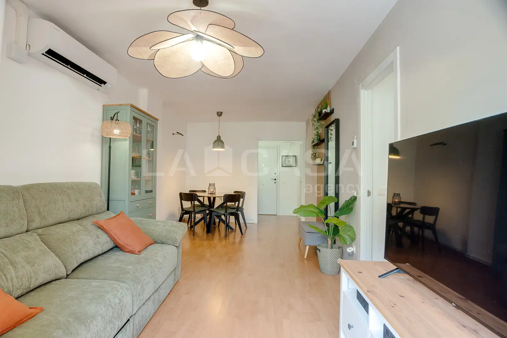 Sala de estar de Piso en venta en Barcelona con Calefacción, Trastero y Balcón