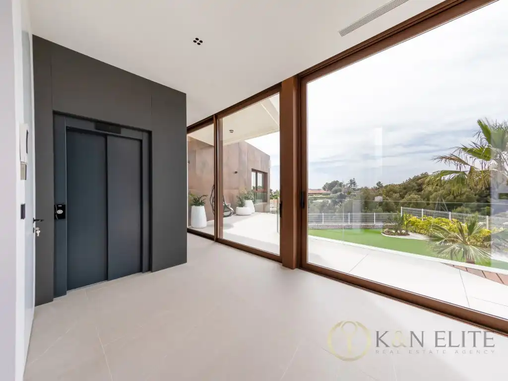 Casa o xalet en venda en Benidorm amb Aire condicionat, Terrassa i Piscina