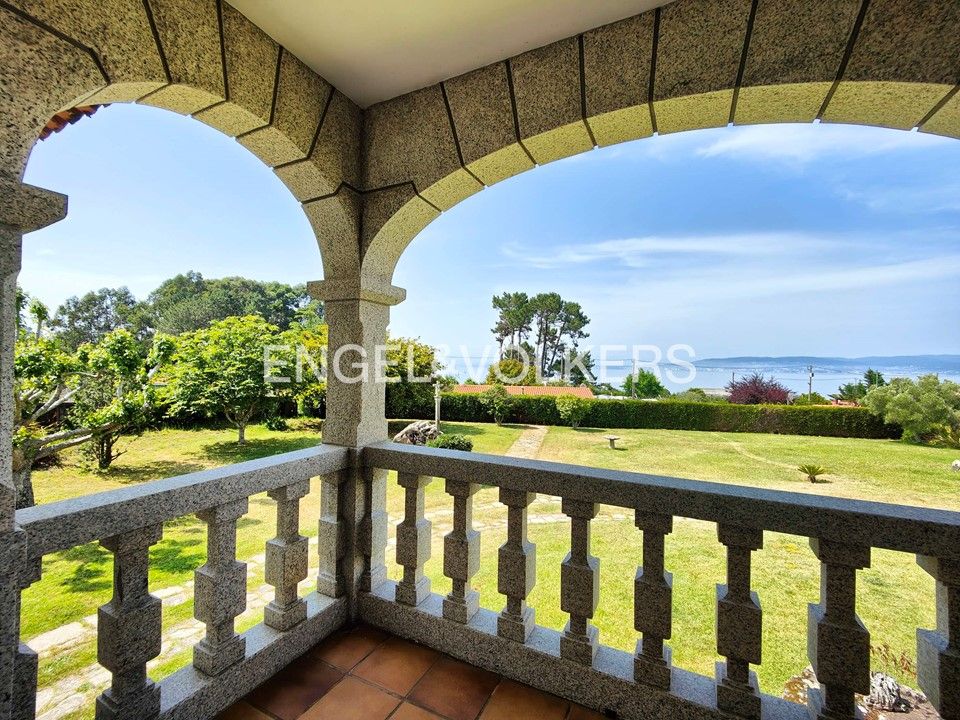 Terrace of House or chalet for sale in Bueu  with Air Conditioner, Heating and Private garden