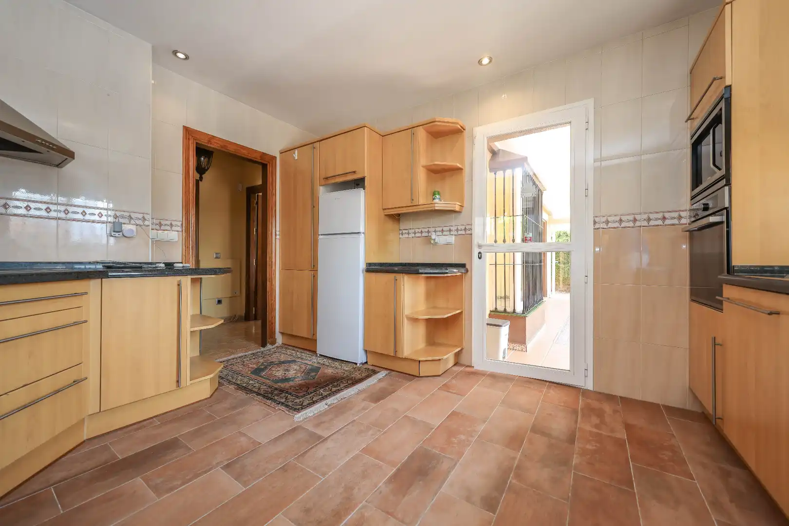 Kitchen of Houses for sale in Coín