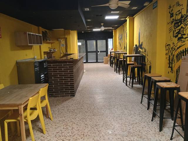 Local comercial en Alquiler en Carrer Robert d'Aguiló en Llevant