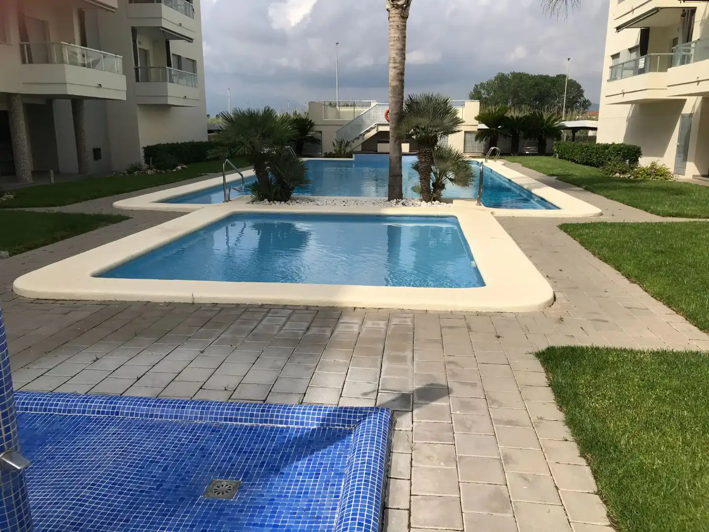 Schwimmbecken von Wohnungen zur Miete in Daimús mit Klimaanlage, Heizung und Privatgarten