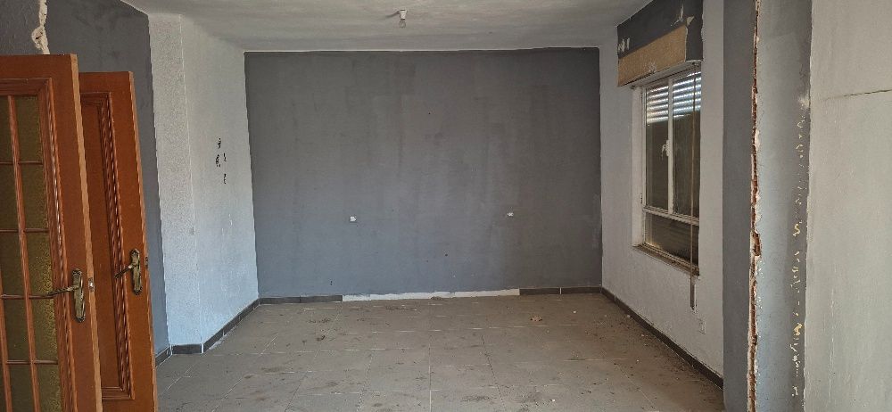 Pis en venda en Almansa