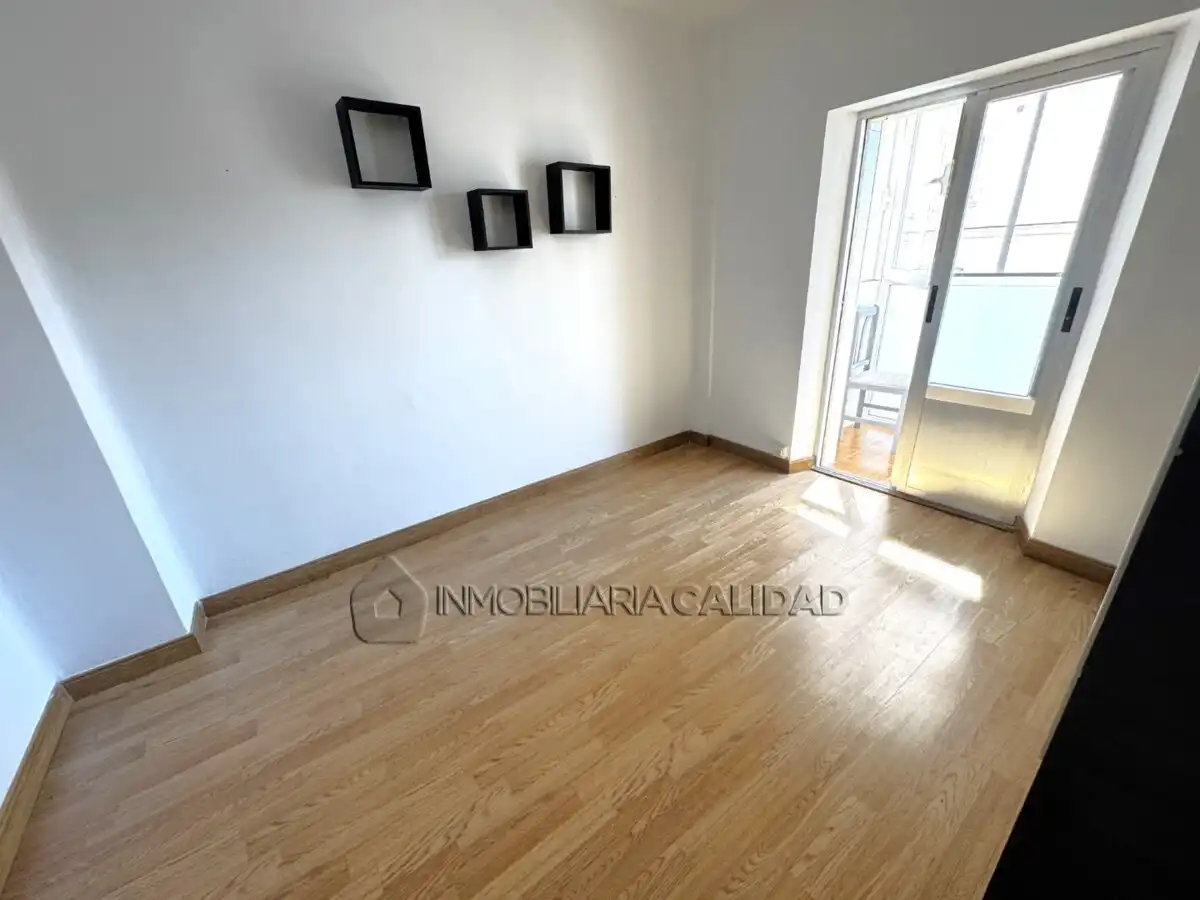 Habitación de Piso en venta en Burgos con Calefacción