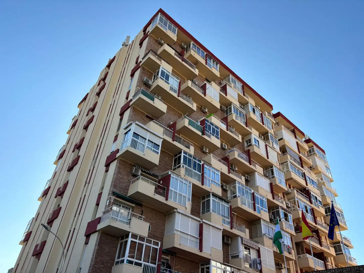 Vista exterior de Apartament en venda en Benalmádena amb Aire condicionat, Terrassa i Moblat