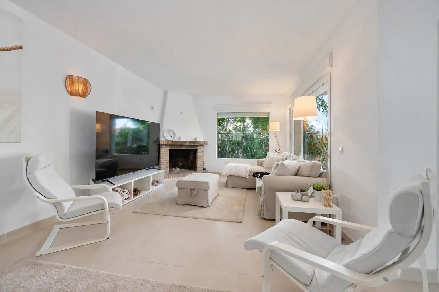 Casa bifamiliare con piscina in vendita a ALPANDEIRE-RESERVA MARBEL 41, imagen 6