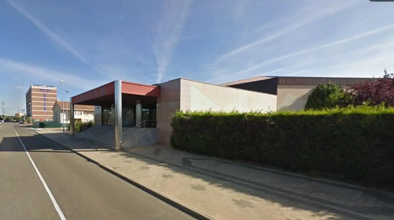 Local comercial en venda a Calle Reino De Leon 4 0 24193 Villaquilambre, imagen 3
