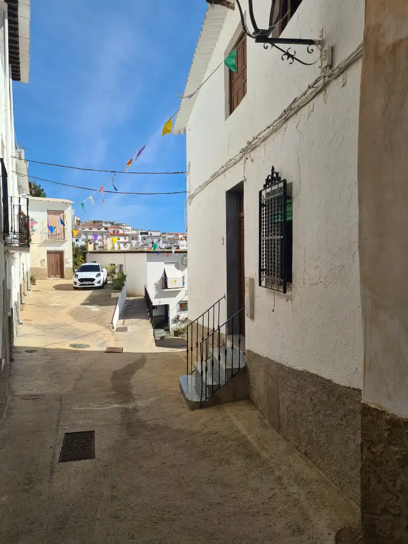 Vista exterior de Casa adosada en venta en Válor con Terraza, Trastero y Horno