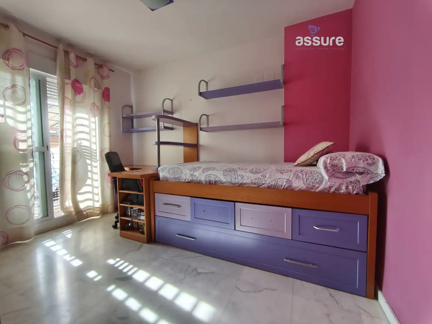 Habitación de Casa adosada en venta en Huelva con Aire acondicionado, Calefacción y Jardín privado