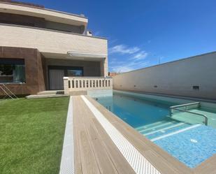 Piscina de Casa o xalet en venda en Antequera amb Aire condicionat, Terrassa i Balcó