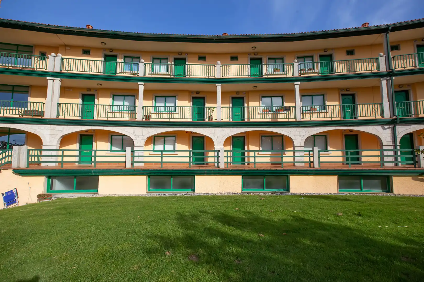 Vista exterior de Apartament en venda en Sanxenxo amb Terrassa, Traster i Moblat