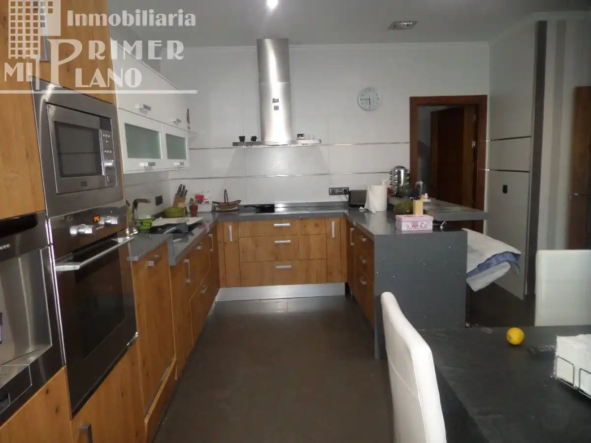 Casa con terraza en venta en Tomelloso, imagen 2