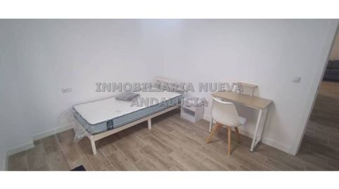 Foto 4 de Piso de alquiler en Ciudad Jardín - Tagarete - El Zapillo, Almería Capital