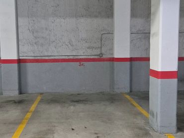 Einzelparkplatz zur Miete in Carrer del 8 de Març 34