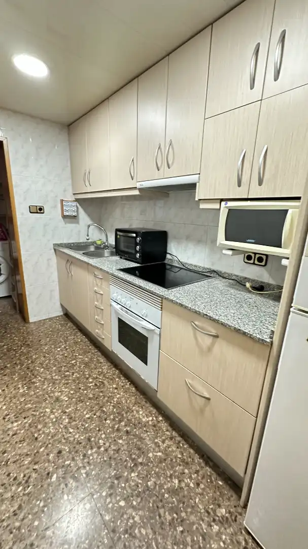 Cocina de Piso en venta en Cerdanyola del Vallès con Aire acondicionado, Calefacción y Horno