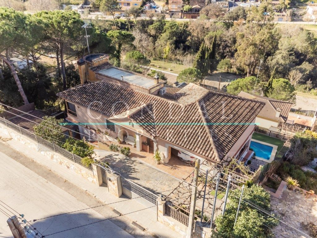 Vista exterior de Casa o chalet en venta en Argentona con Aire acondicionado, Jardín privado y Terraza